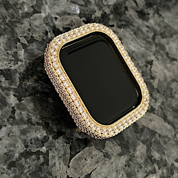 New Apple Watch bling bezel case in Yellow gold with lab diamonds - Picture 5 of 6